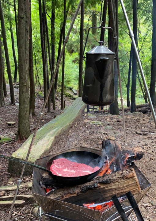 はやまの森野営場　焚き火