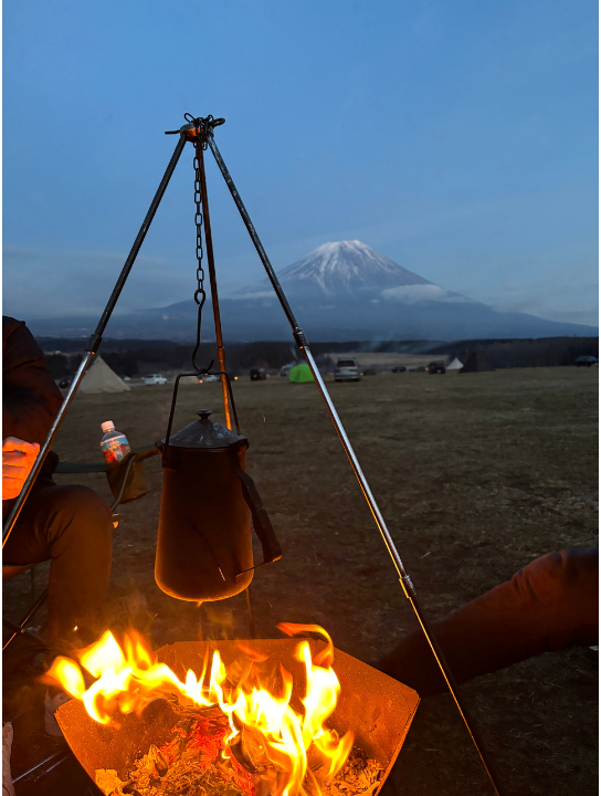 ふもとっぱらキャンプ場焚き火と富士山